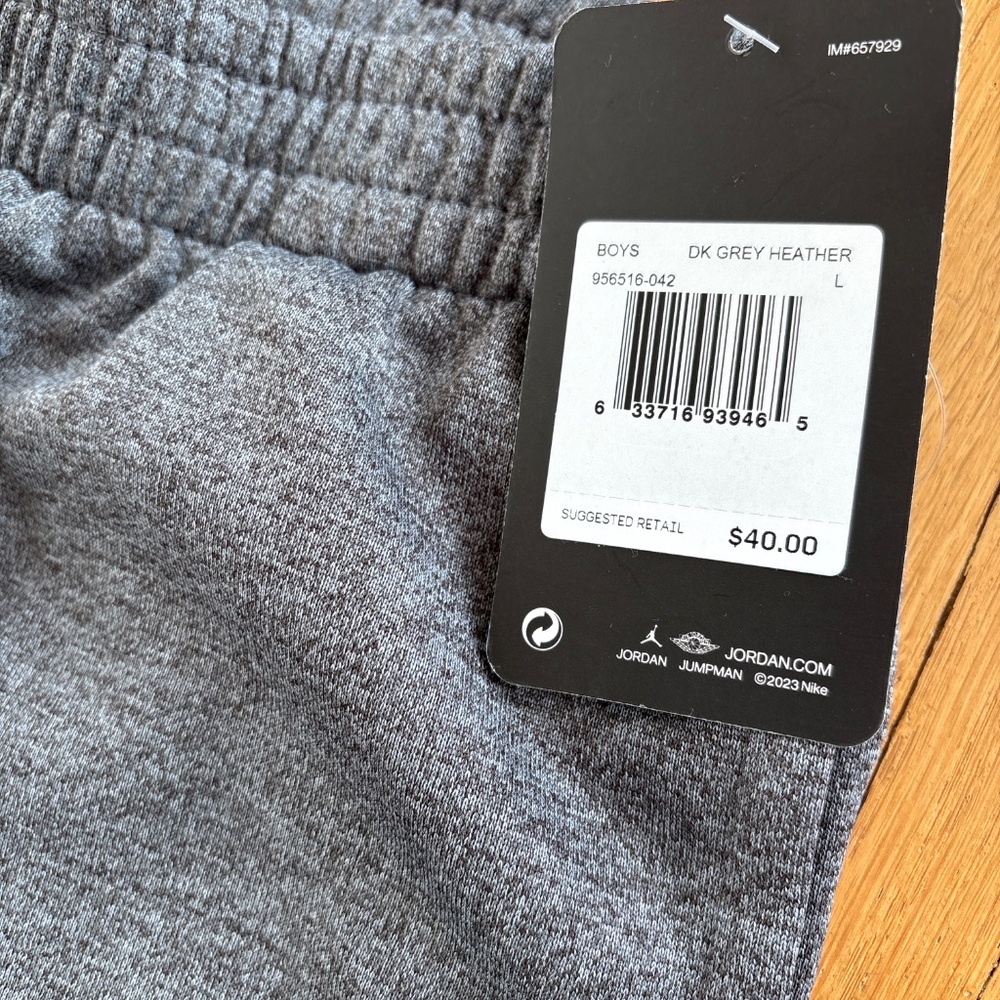 New With Tags Boys Jordan Sweatpants Size Large - Picture 4 of 4